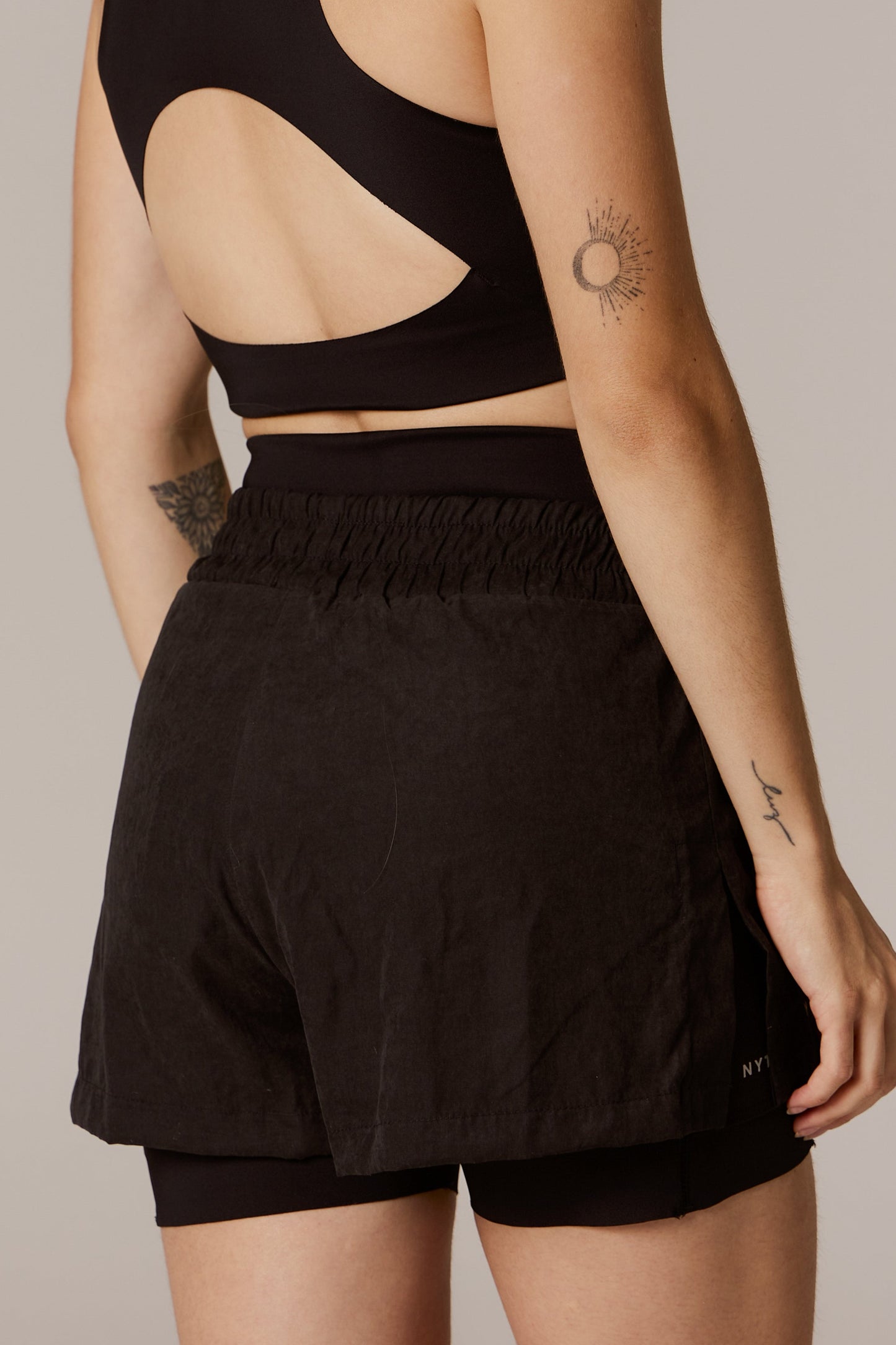 SHORT RUN BLACK