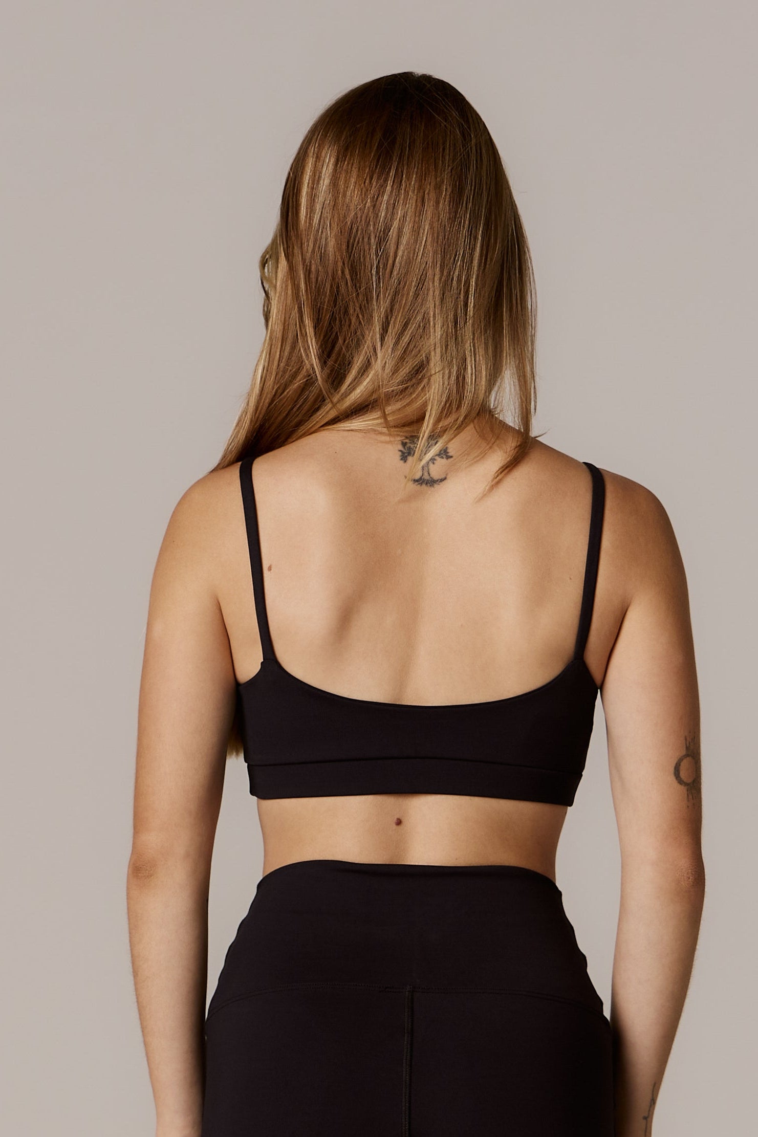 TOP SCULPT BLACK