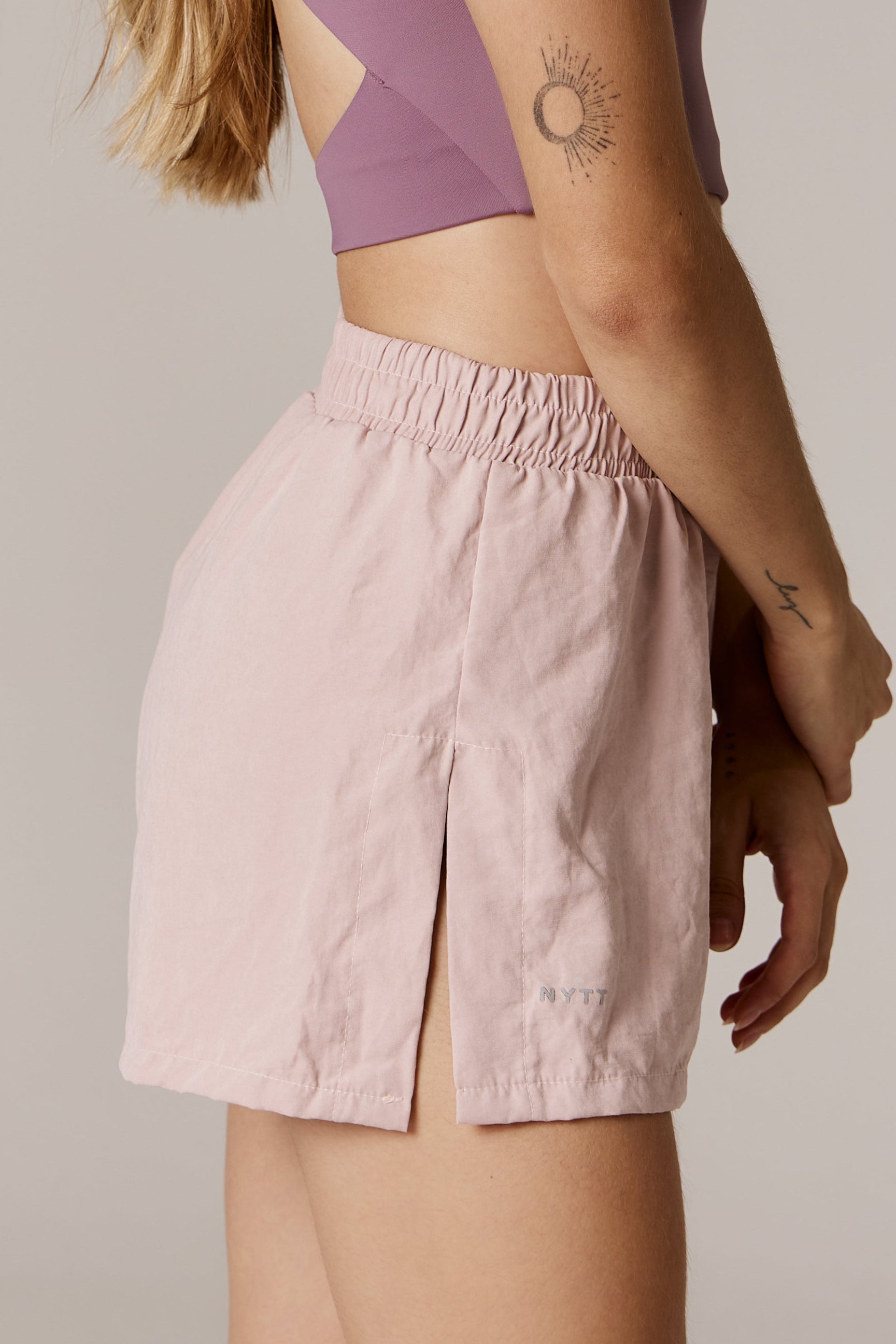 SHORT RUN ROSE