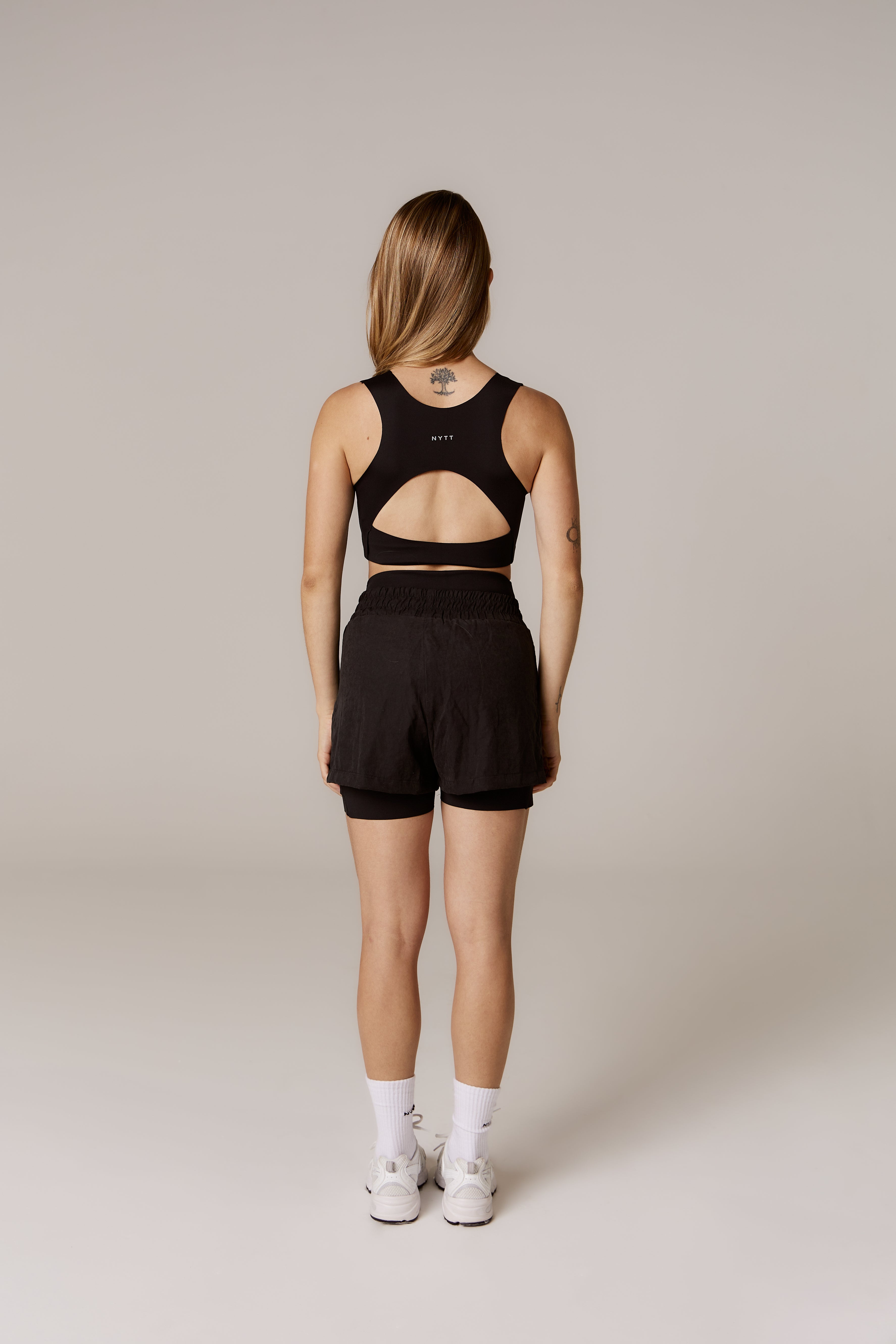 ACTIVE TOP BLACK