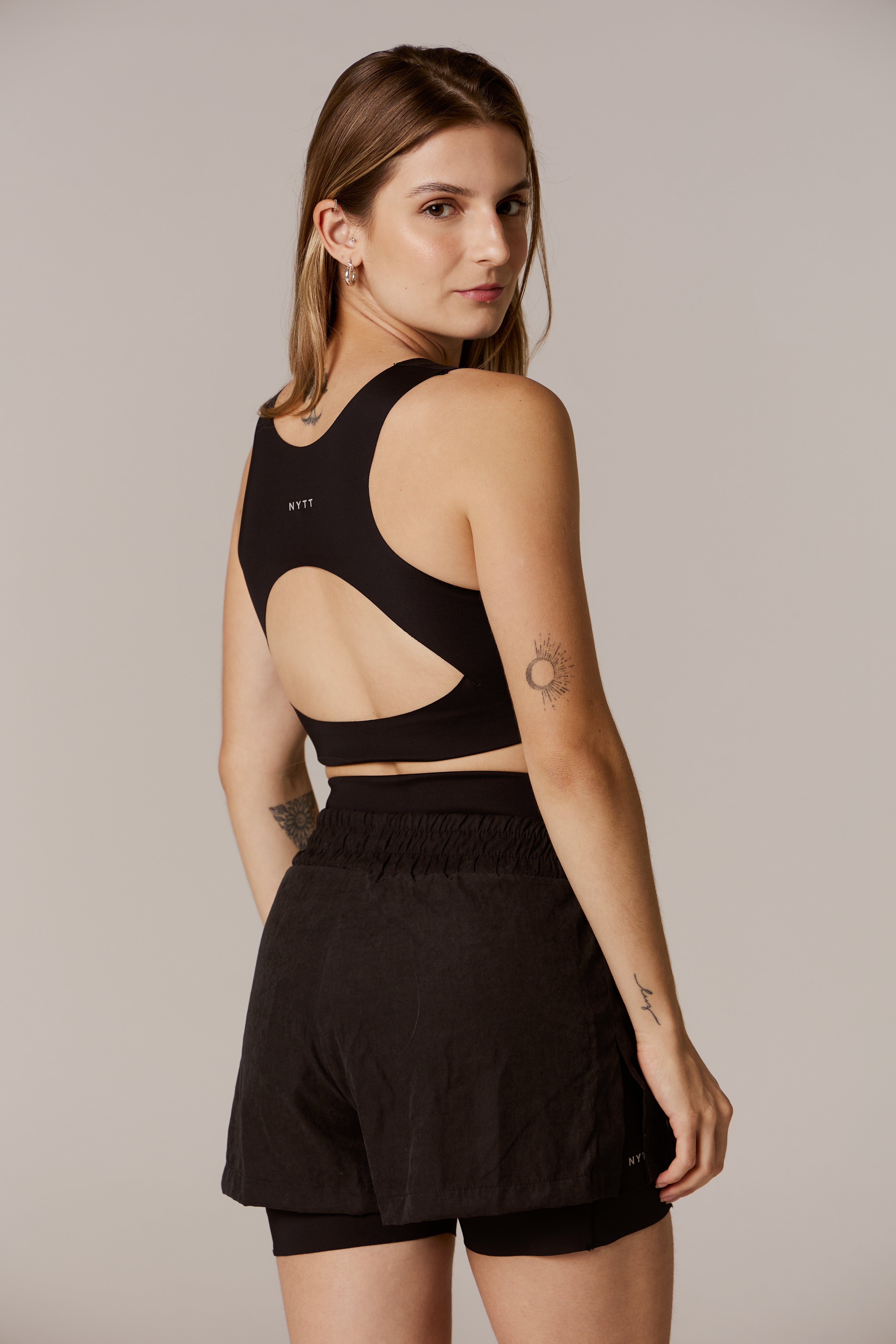 ACTIVE TOP BLACK