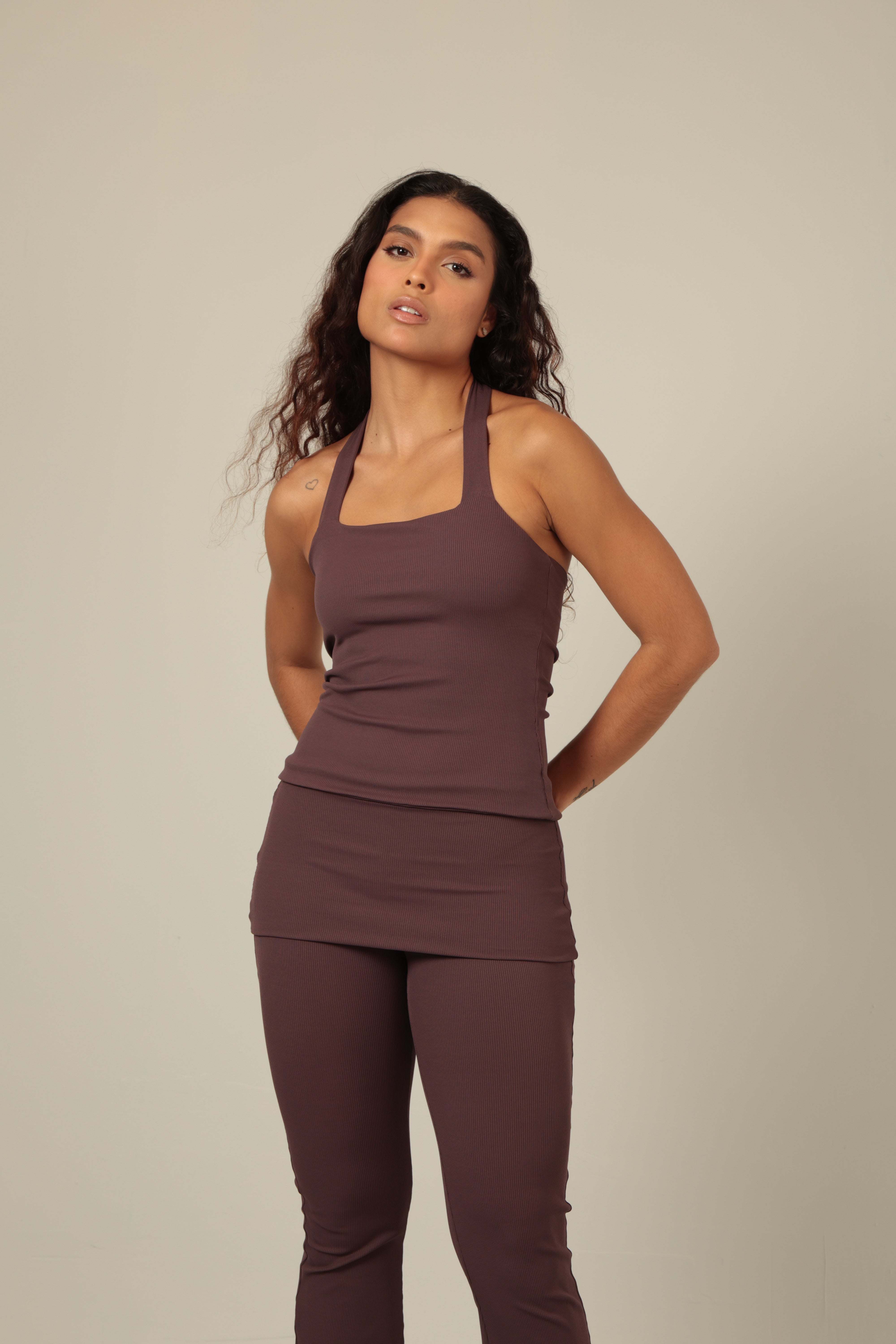 BLUSA FRENTE ÚNICA CANELADA IRIS