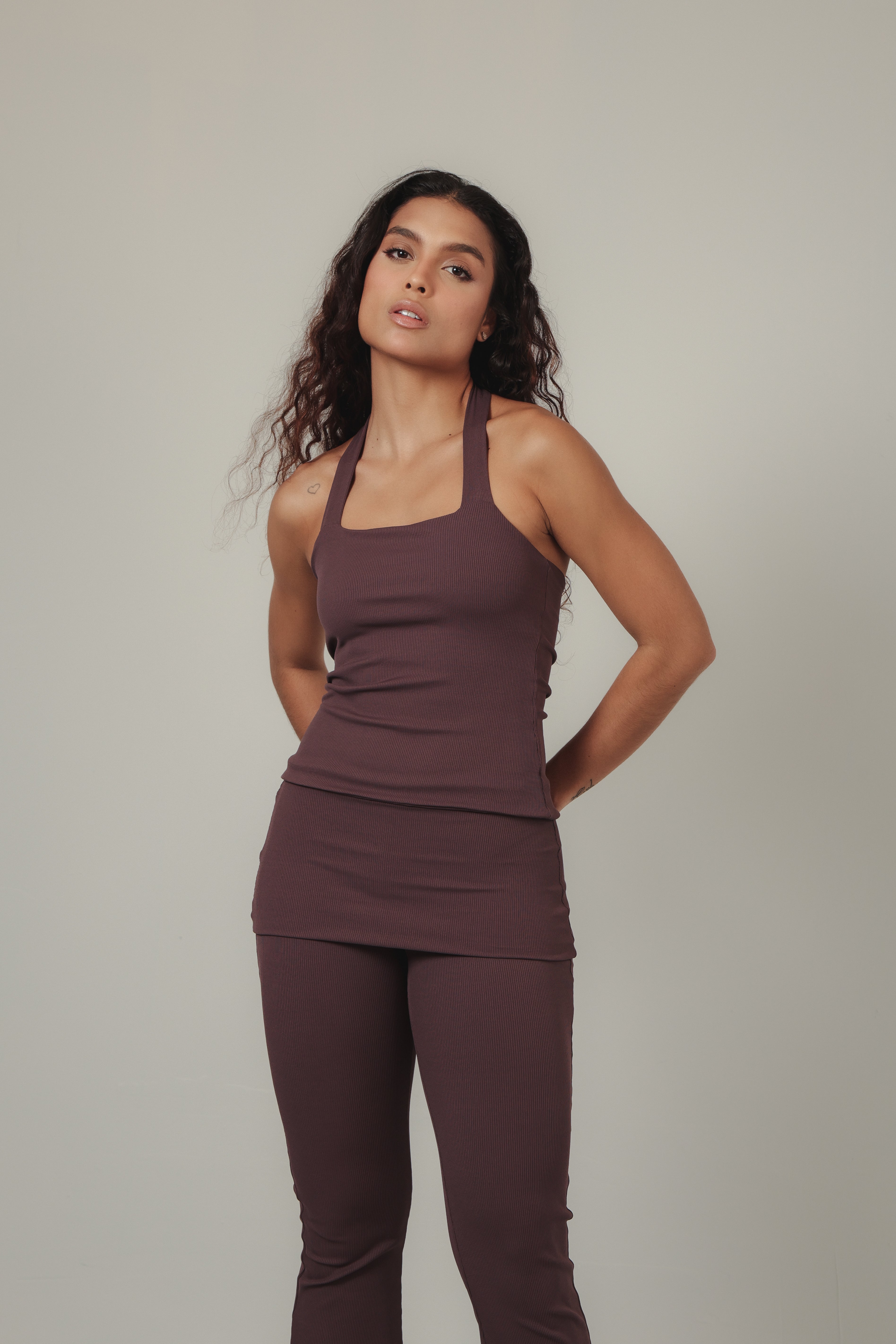 BLUSA FRENTE ÚNICA CANELADA IRIS