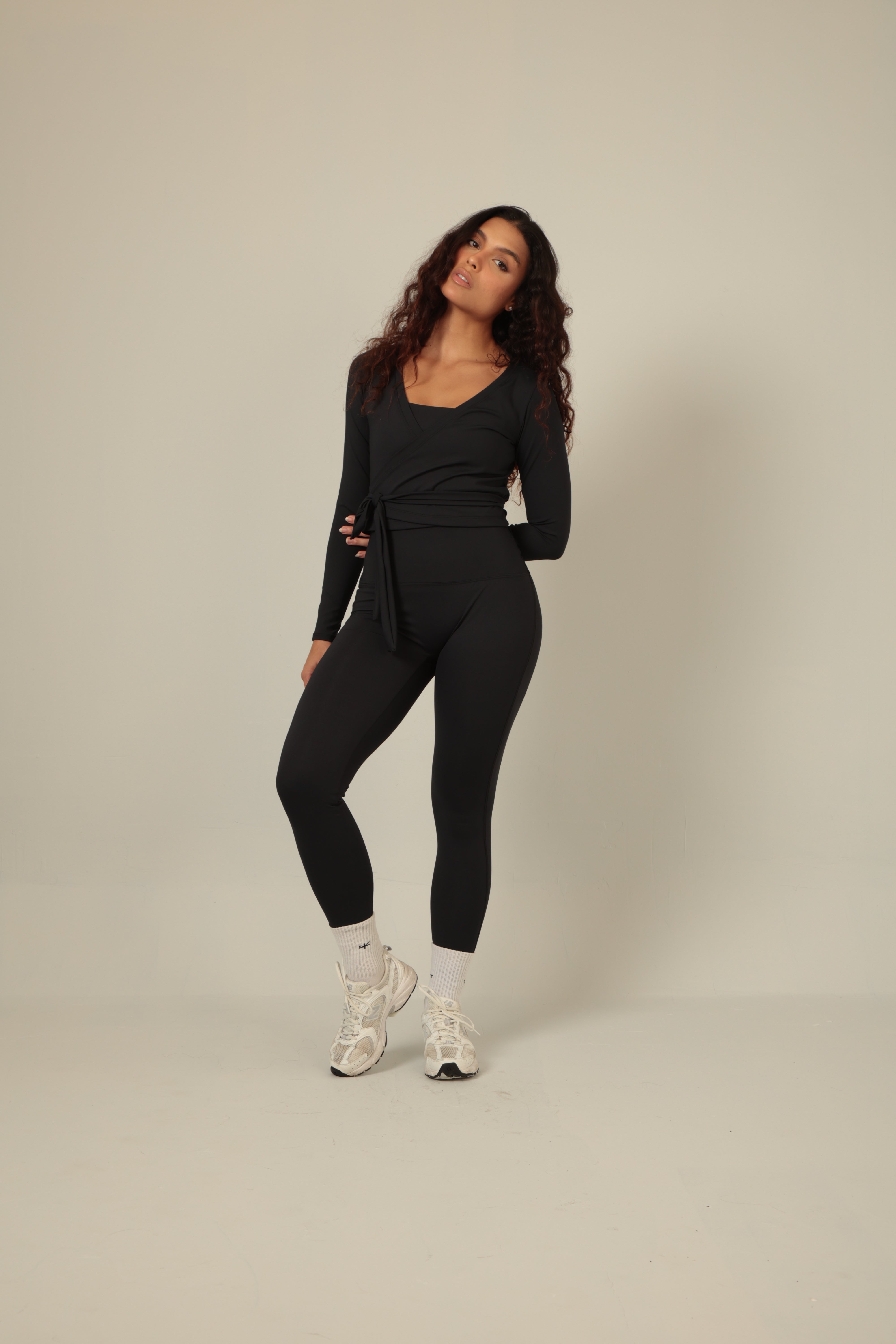 LONG SLEEVE TRANSPASSADA BLACK