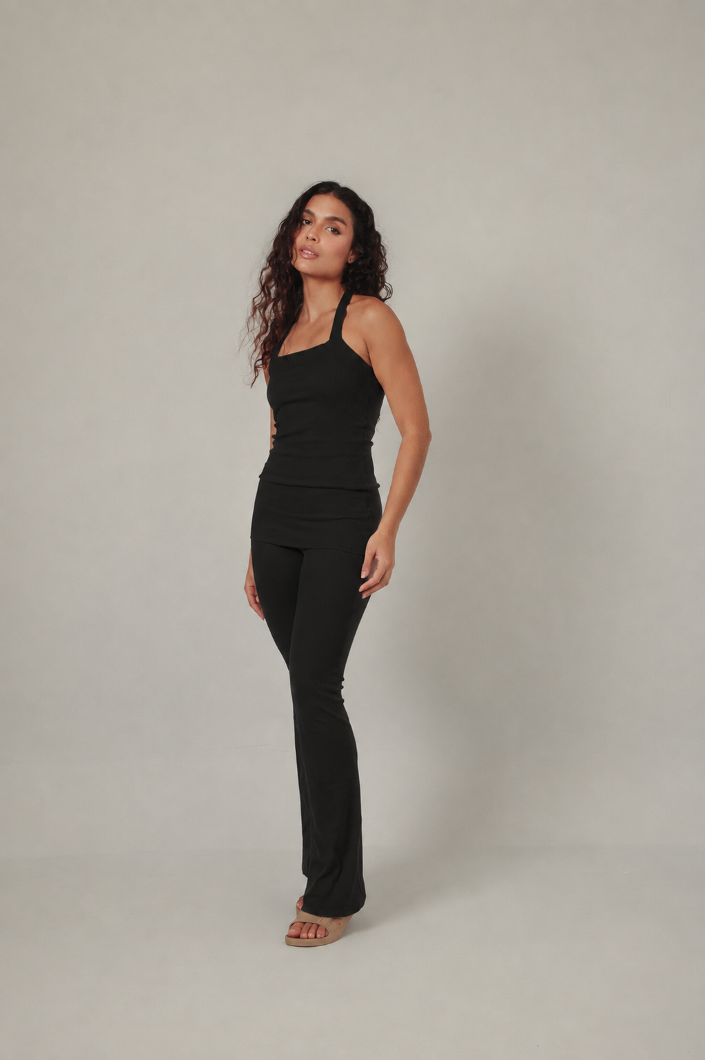 BLUSA FRENTE ÚNICA CANELADA ONYX