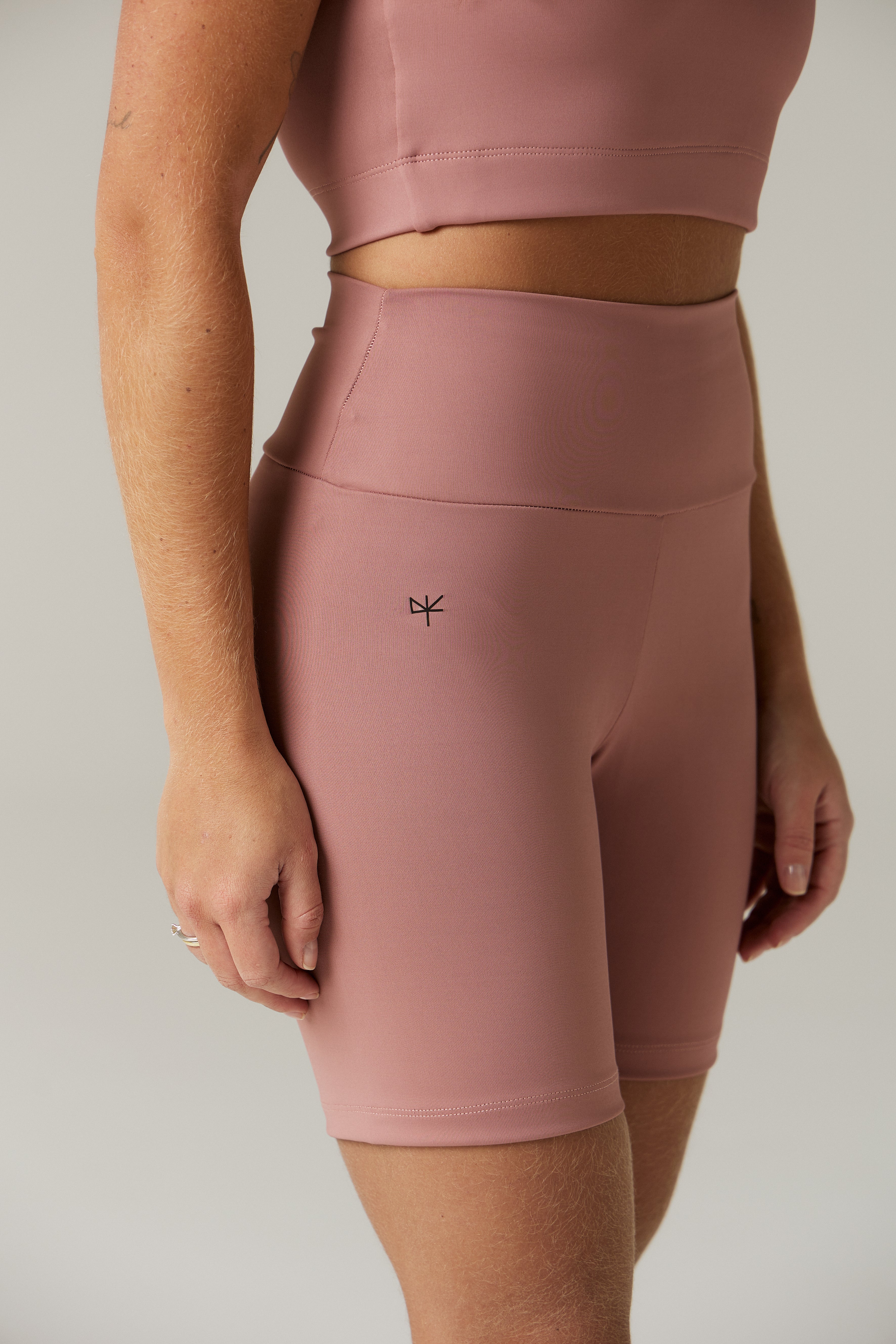 BIKER SHORTS PALE BLUSH