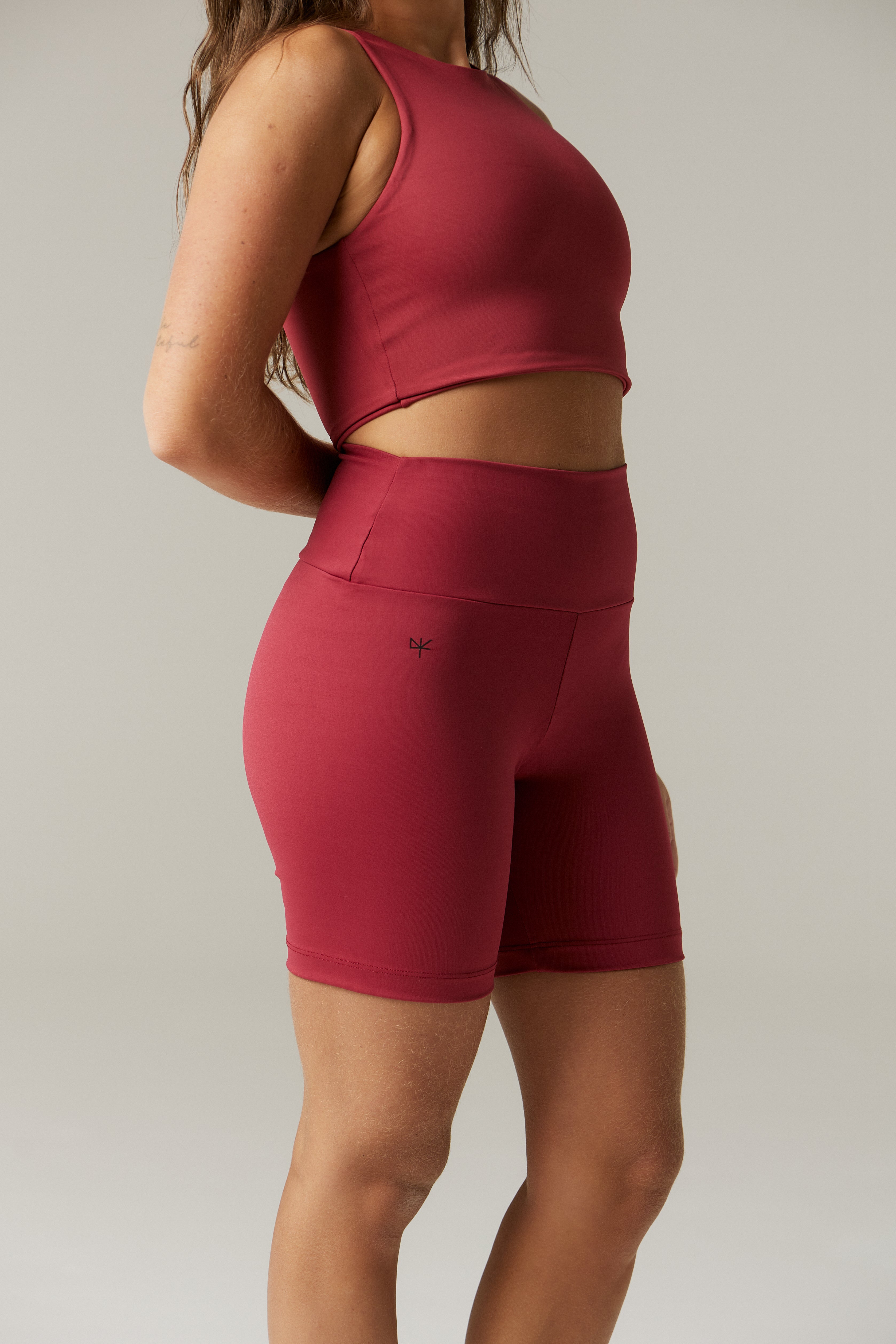 CONJUNTO CEREJA - Biker shorts + Top