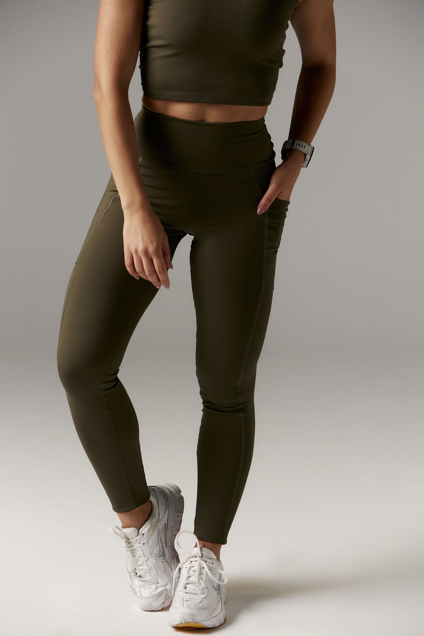 POCKET LEGGING DARK OLIVE